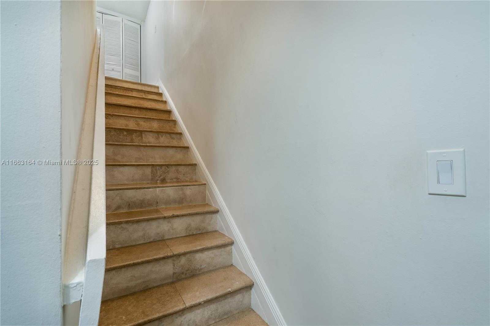 Small Image of 9371 FONTAINEBLEAU BLVD #I204, Miami Number 14