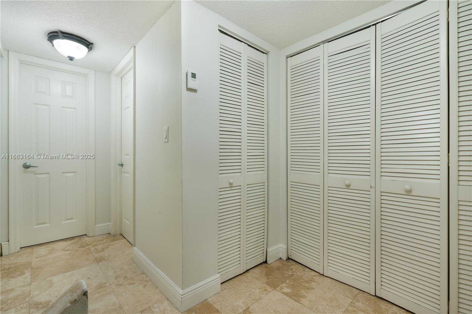 Small Image of 9371 FONTAINEBLEAU BLVD #I204, Miami Number 21