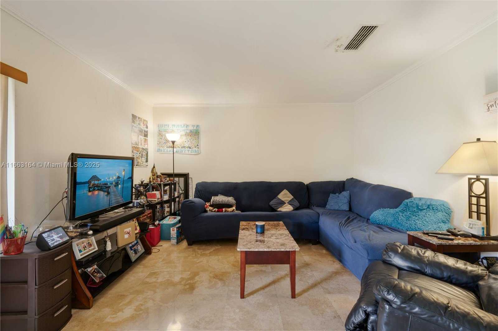 Small Image of 9371 FONTAINEBLEAU BLVD #I204, Miami Number 3