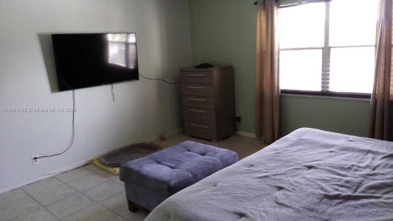 Small Image of 3300 SPANISH MOSS TER #301, Lauderhill Number 10
