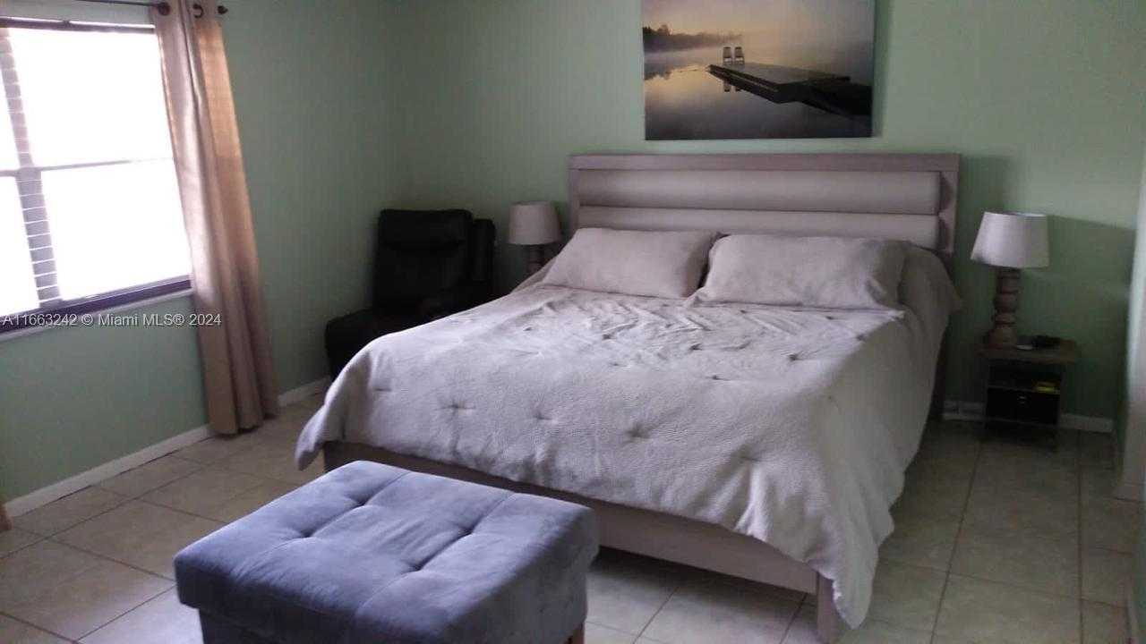 Small Image of 3300 SPANISH MOSS TER #301, Lauderhill Number 12