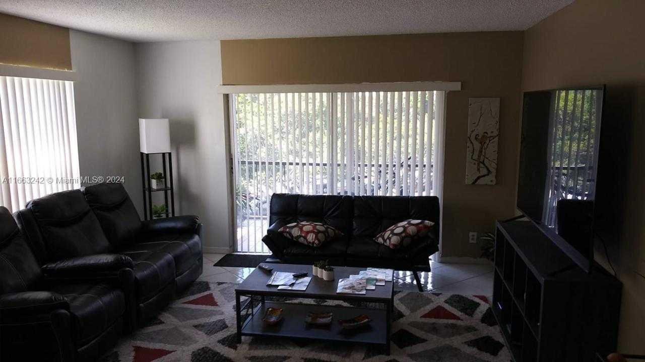 Small Image of 3300 SPANISH MOSS TER #301, Lauderhill Number 13