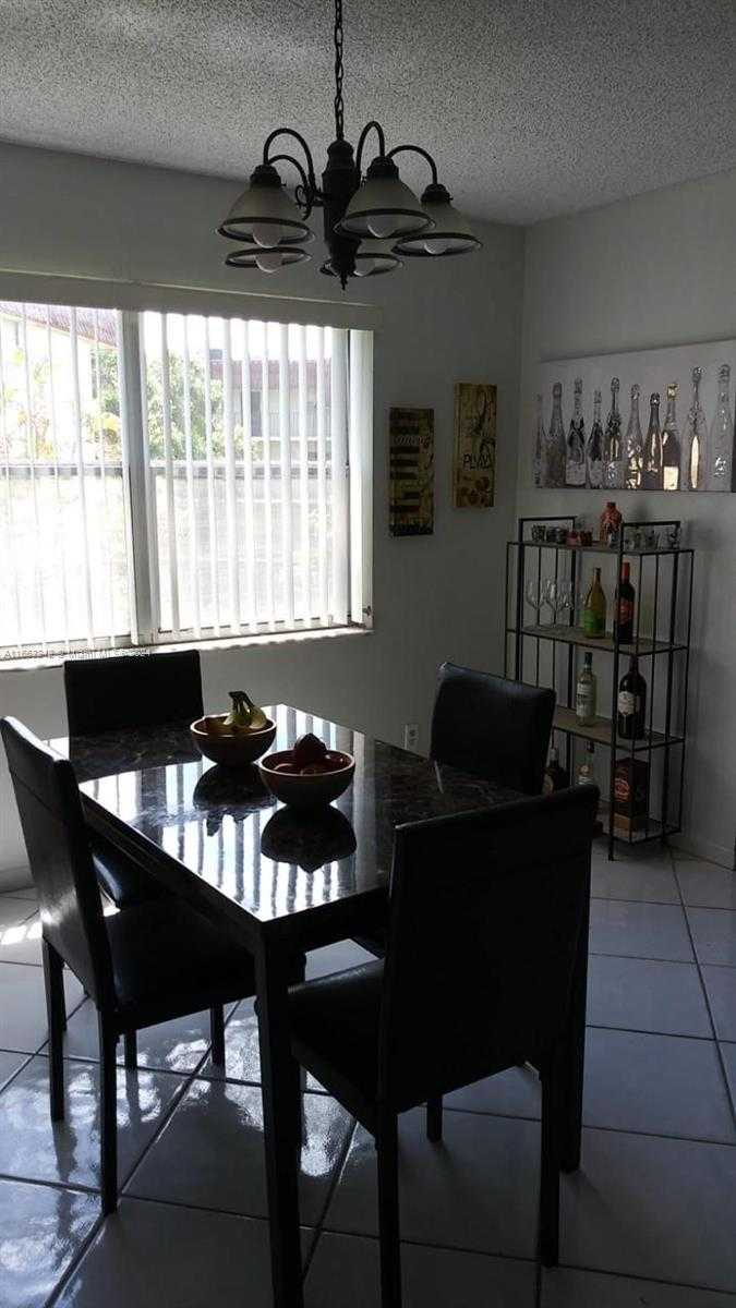 Small Image of 3300 SPANISH MOSS TER #301, Lauderhill Number 14