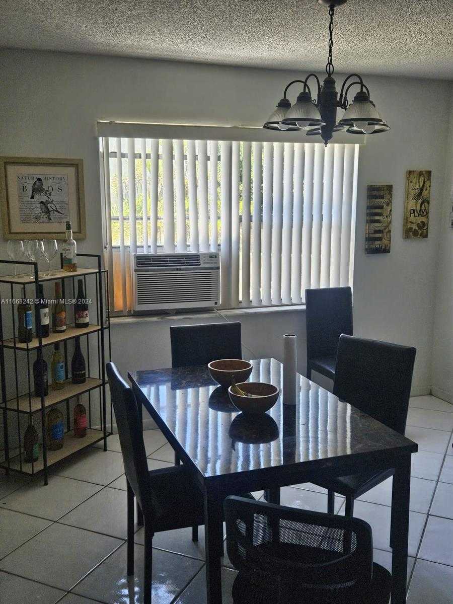 Small Image of 3300 SPANISH MOSS TER #301, Lauderhill Number 16