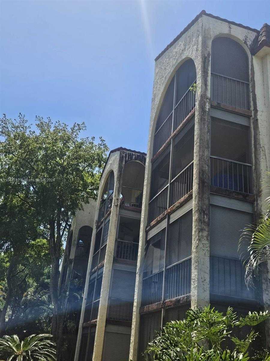 Small Image of 3300 SPANISH MOSS TER #301, Lauderhill Number 20