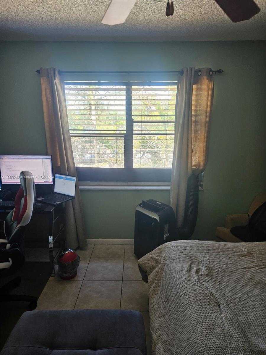 Small Image of 3300 SPANISH MOSS TER #301, Lauderhill Number 21