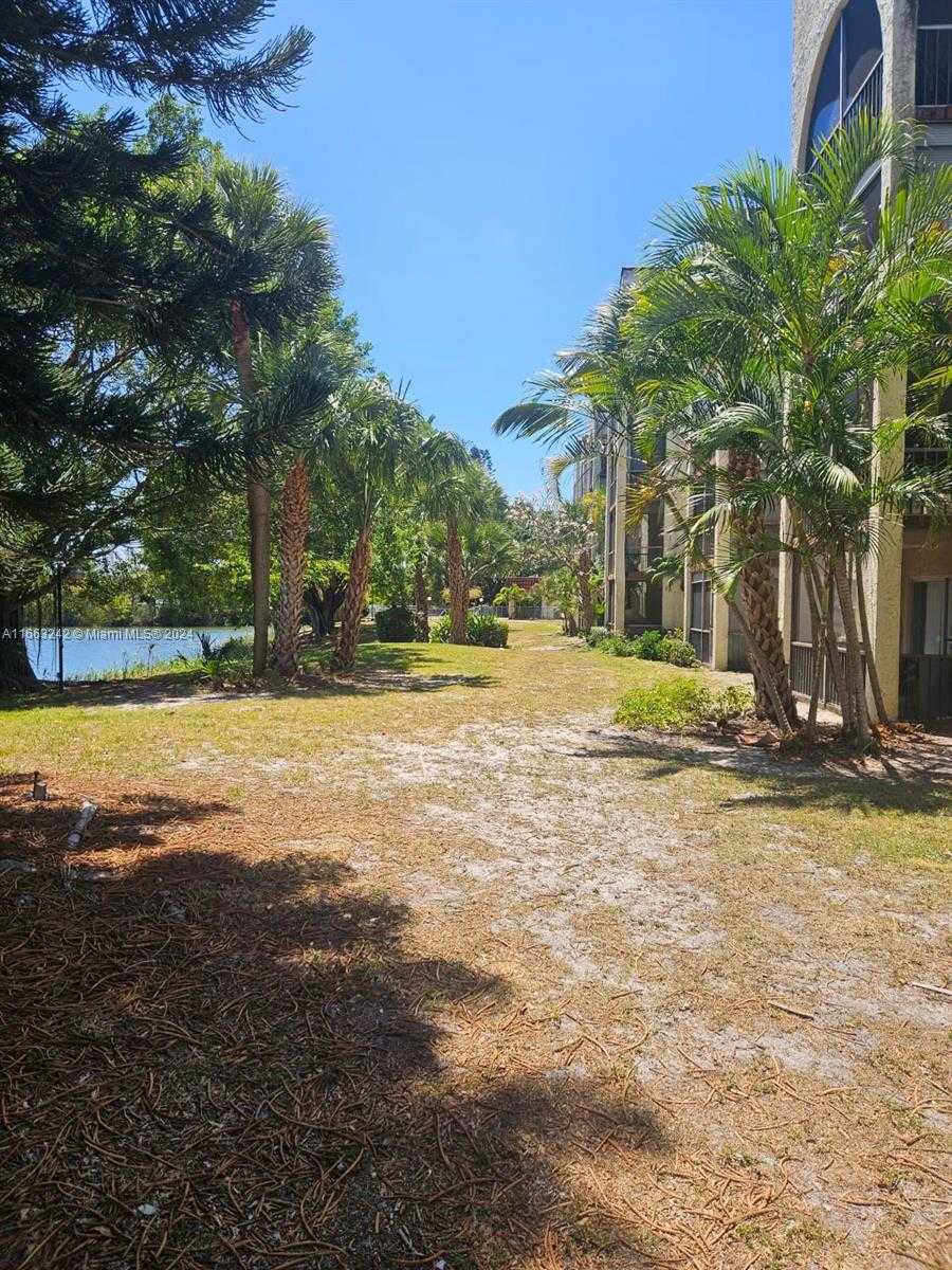 Small Image of 3300 SPANISH MOSS TER #301, Lauderhill Number 26