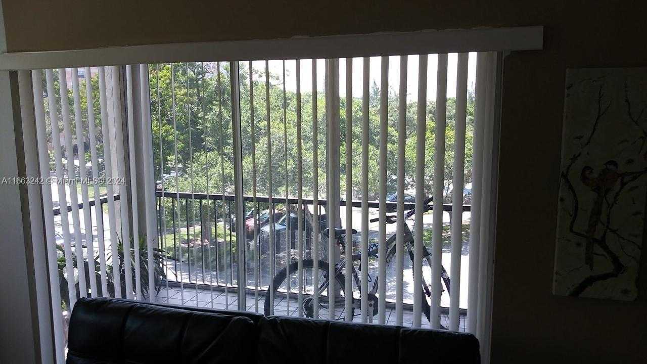 Small Image of 3300 SPANISH MOSS TER #301, Lauderhill Number 31