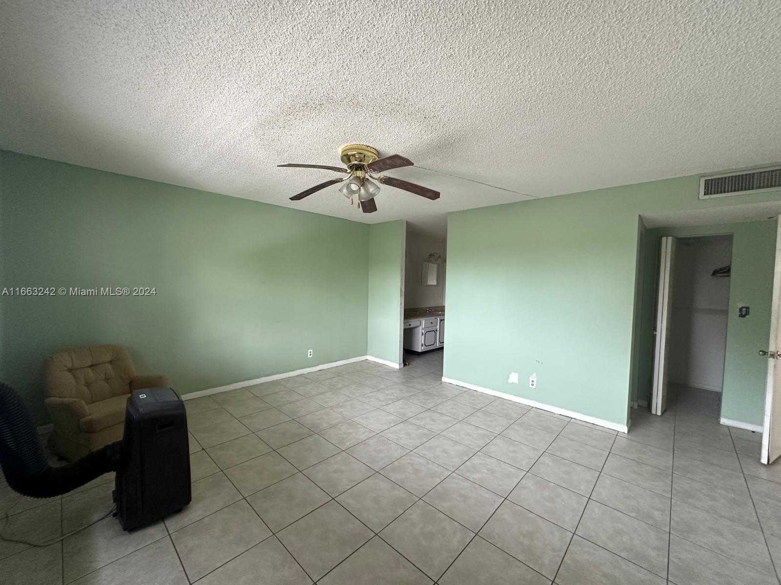 Small Image of 3300 SPANISH MOSS TER #301, Lauderhill Number 47
