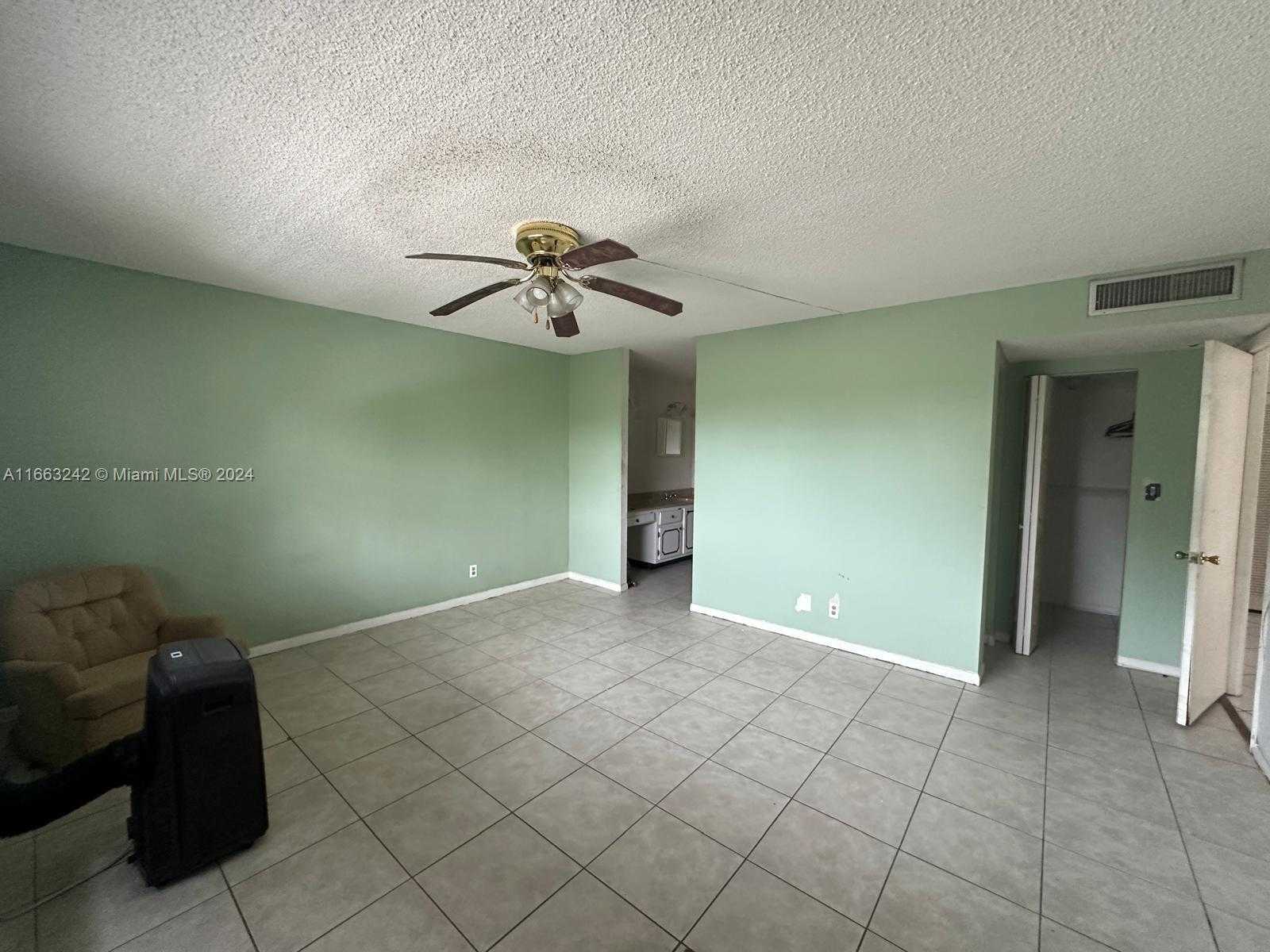 Small Image of 3300 SPANISH MOSS TER #301, Lauderhill Number 48