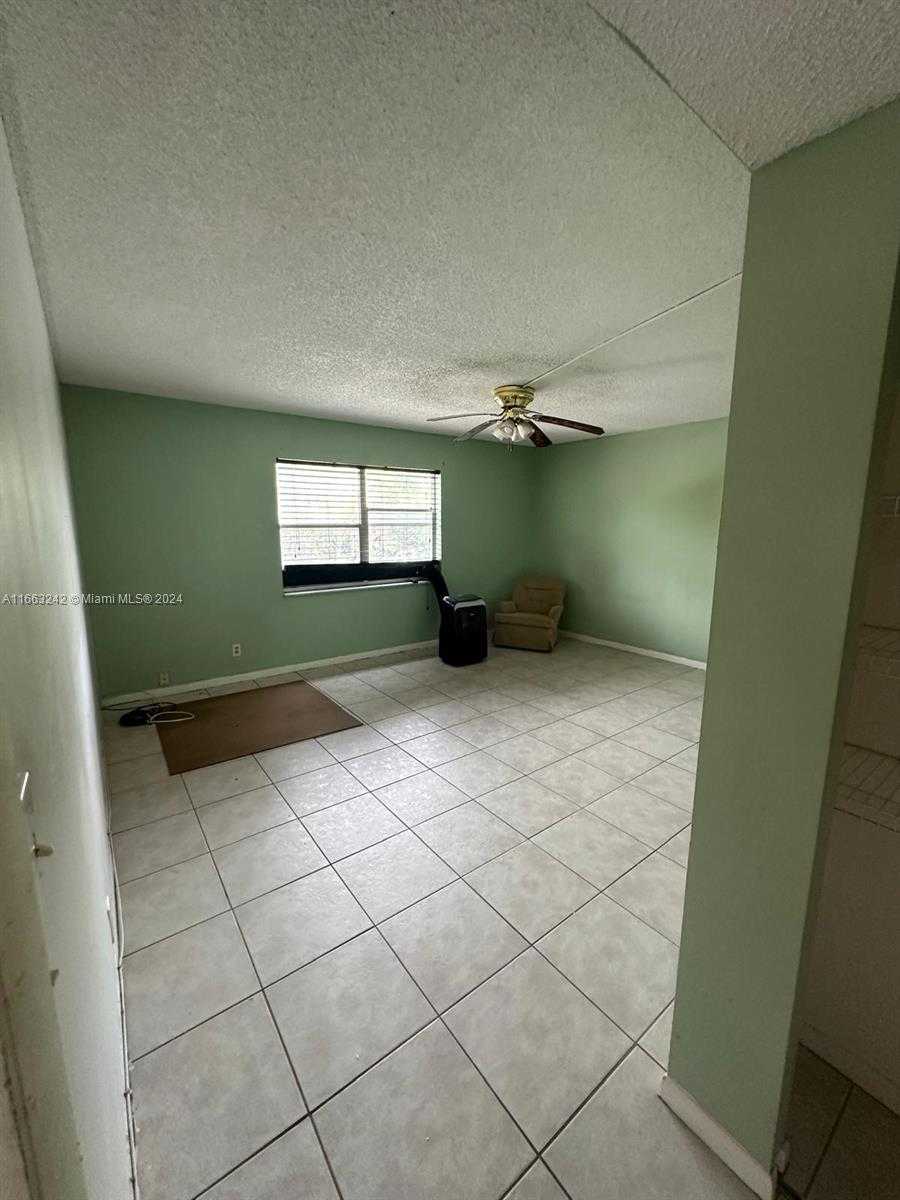 Small Image of 3300 SPANISH MOSS TER #301, Lauderhill Number 51