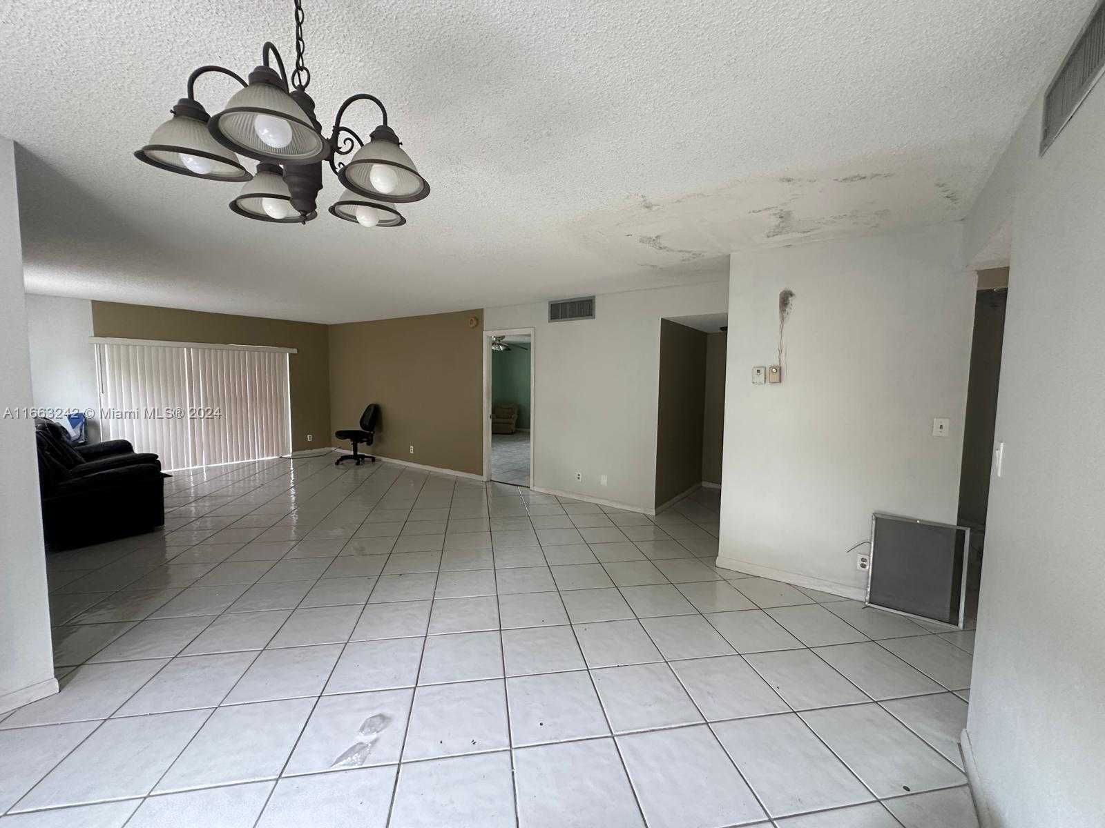 Small Image of 3300 SPANISH MOSS TER #301, Lauderhill Number 52
