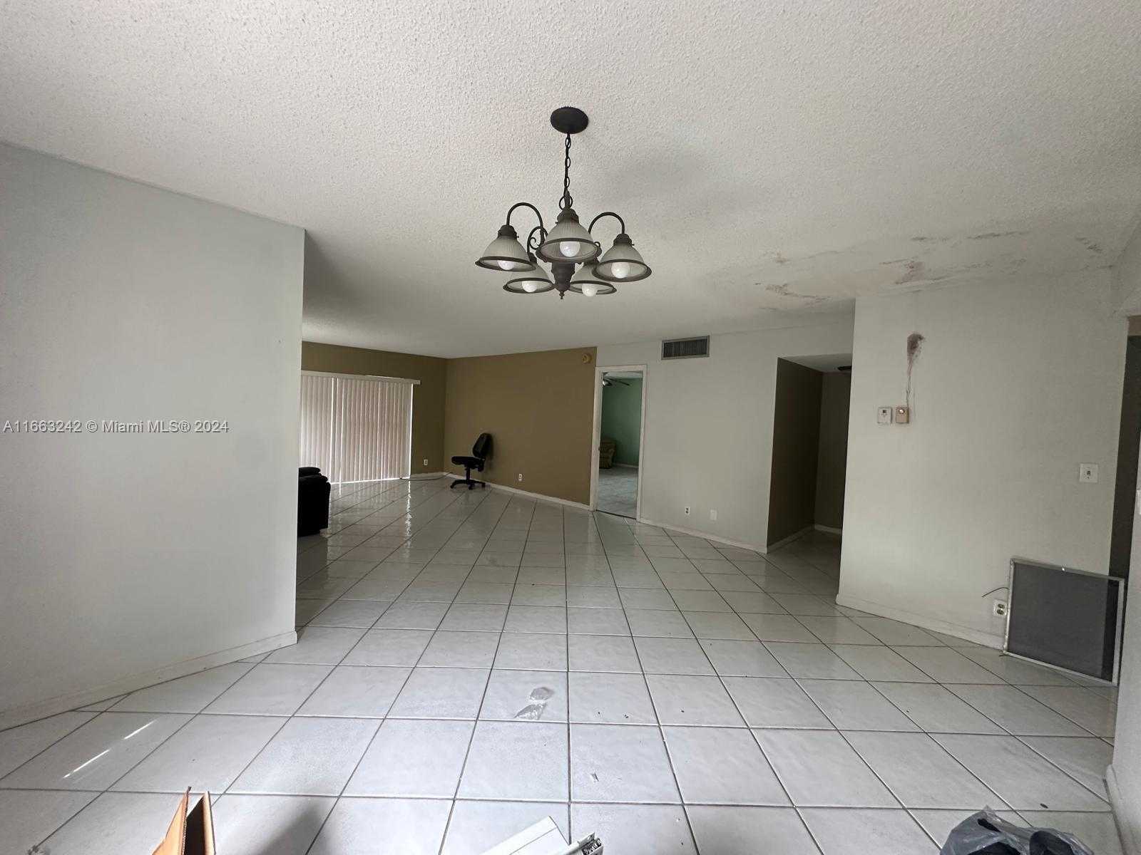 Small Image of 3300 SPANISH MOSS TER #301, Lauderhill Number 54