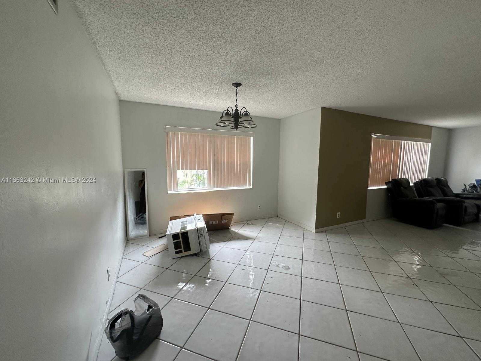 Small Image of 3300 SPANISH MOSS TER #301, Lauderhill Number 55