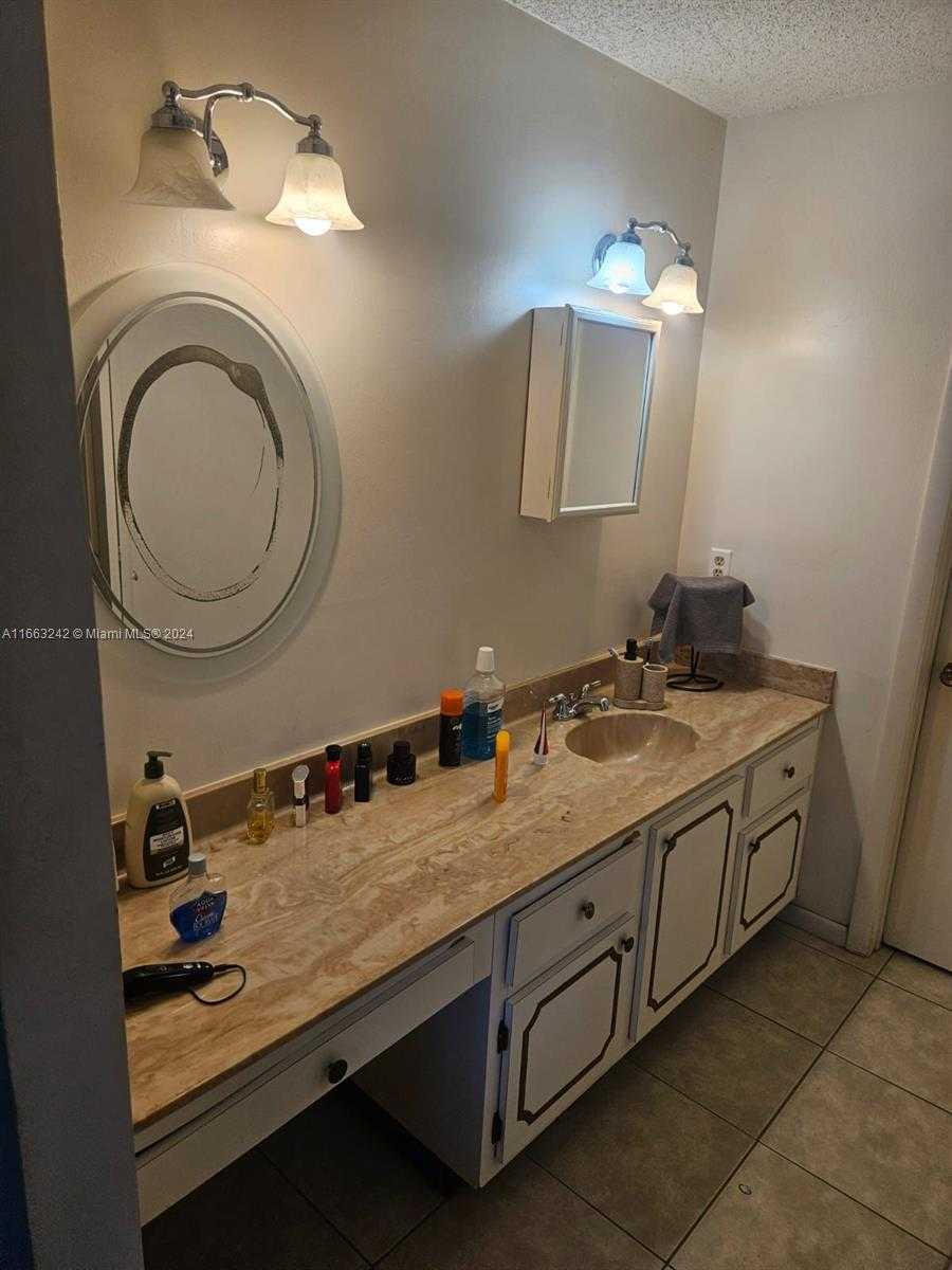 Small Image of 3300 SPANISH MOSS TER #301, Lauderhill Number 7
