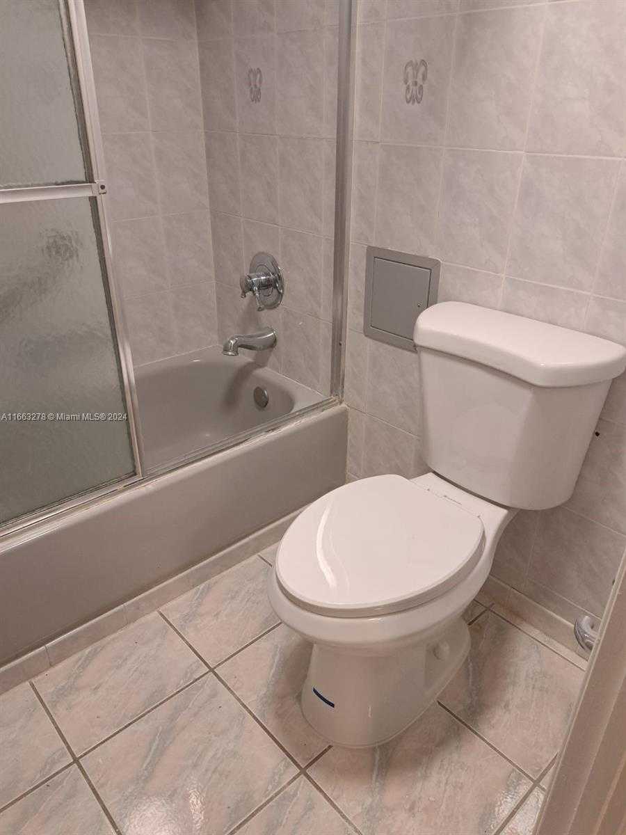 Small Image of 18061 BISCAYNE BLVD #702, Aventura Number 12