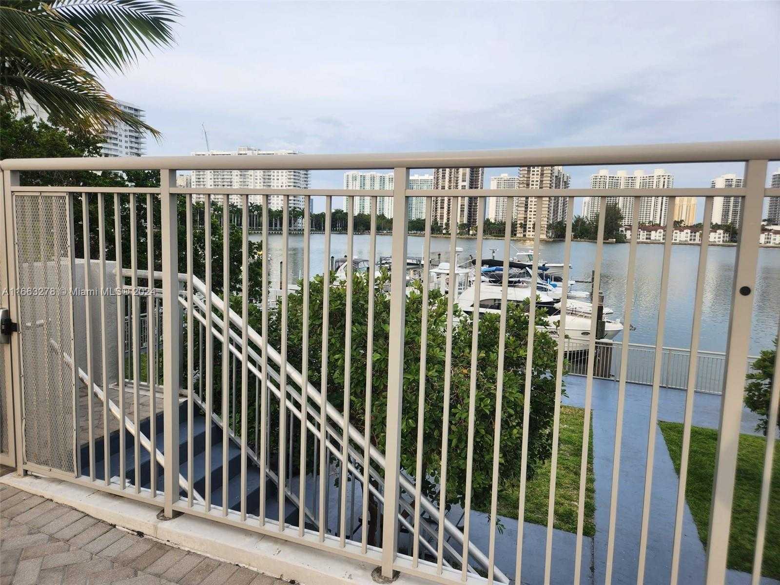 Small Image of 18061 BISCAYNE BLVD #702, Aventura Number 23