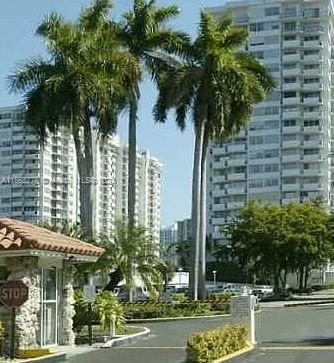 Small Image of 18061 BISCAYNE BLVD #702, Aventura Number 29