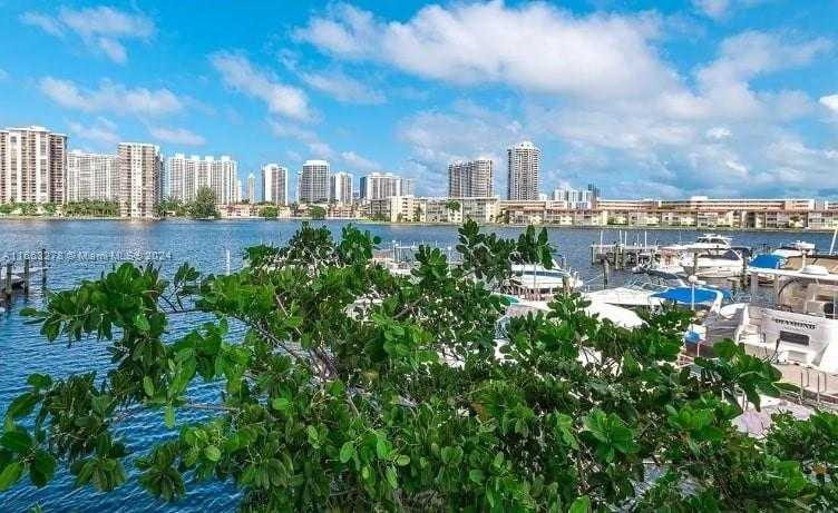 Small Image of 18061 BISCAYNE BLVD #702, Aventura Number 36