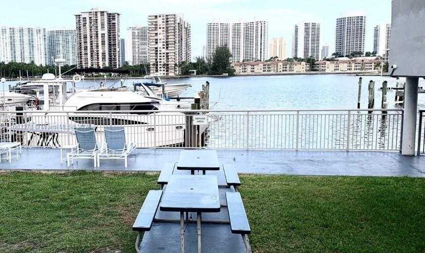 Small Image of 18061 BISCAYNE BLVD #702, Aventura Number 42