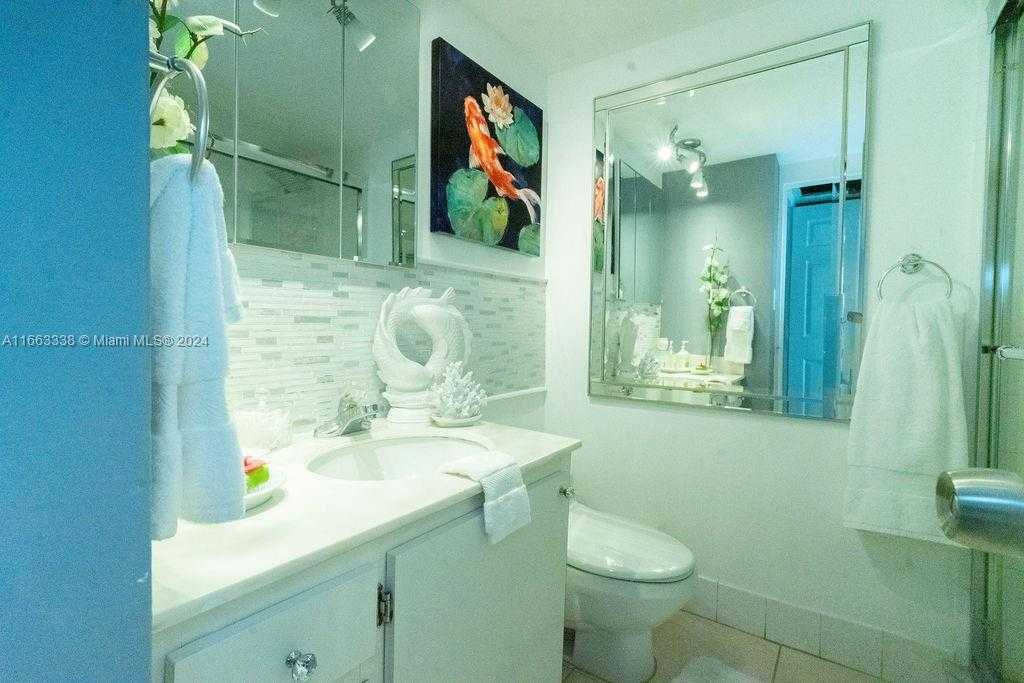 Small Image of 5151 COLLINS AVE #925, Miami Beach Number 24