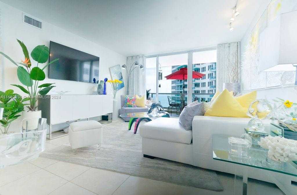 Small Image of 5151 COLLINS AVE #925, Miami Beach Number 4