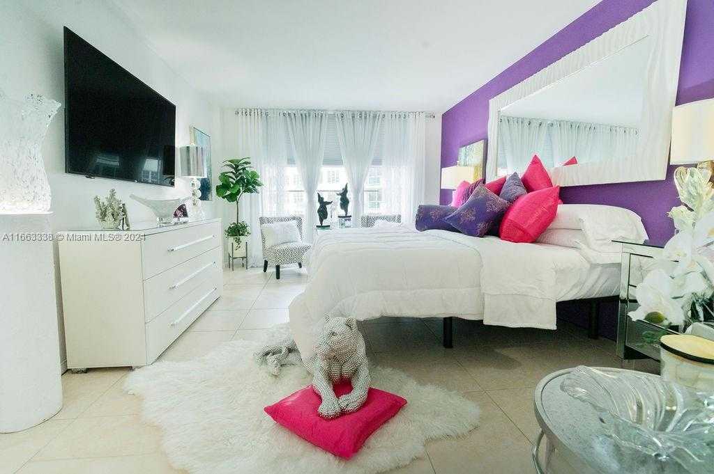 Small Image of 5151 COLLINS AVE #925, Miami Beach Number 8