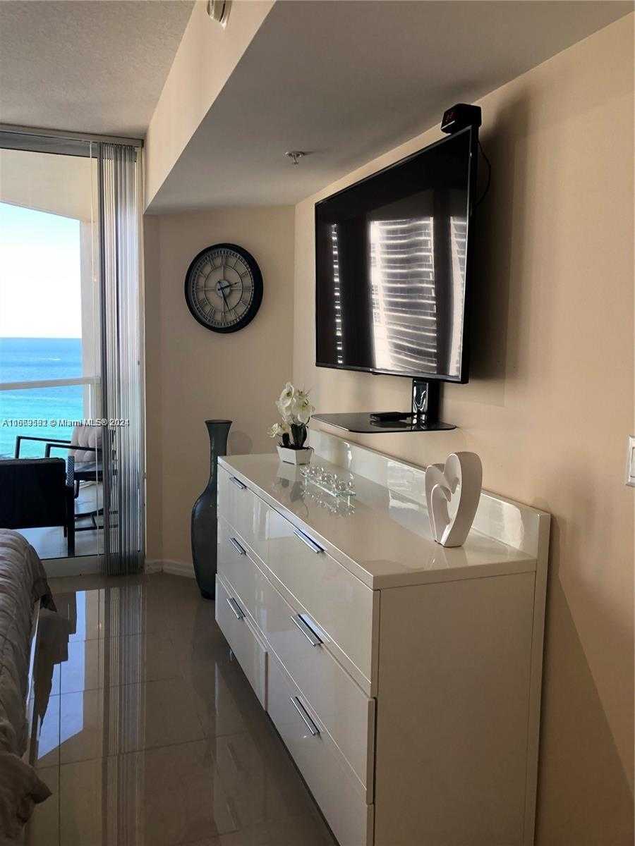 Small Image of 16699 COLLINS AVE #1705, Sunny Isles Beach Number 16