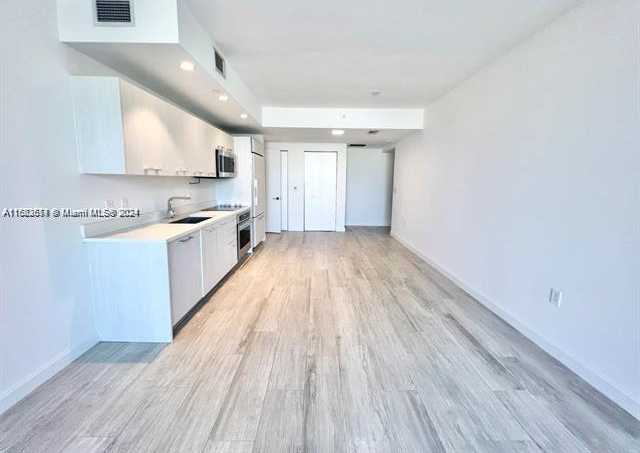 Small Image of 45 SOUTH WEST 9TH ST #3009, Miami Number 6