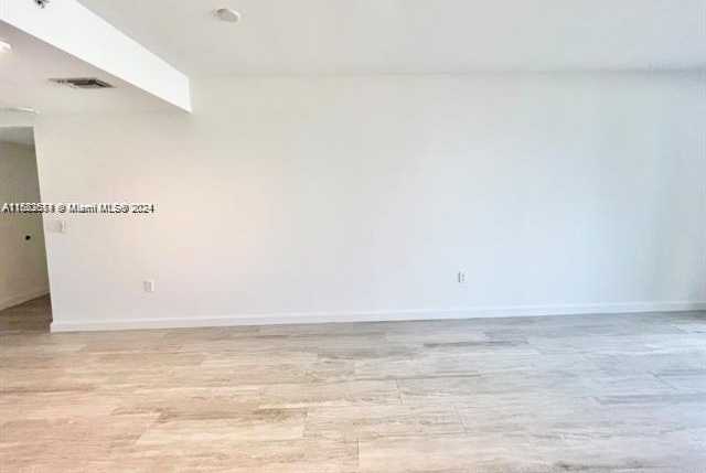 Small Image of 45 SOUTH WEST 9TH ST #3009, Miami Number 8