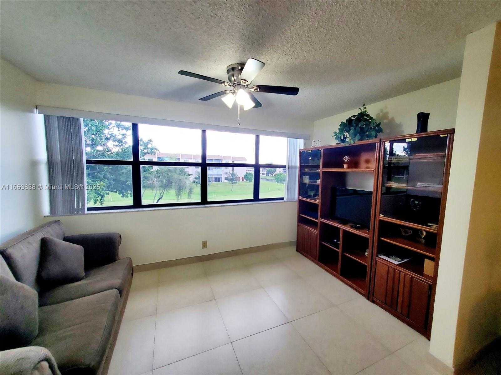 Small Image of 2941 NORTH NOB HILL RD #301, Sunrise Number 16
