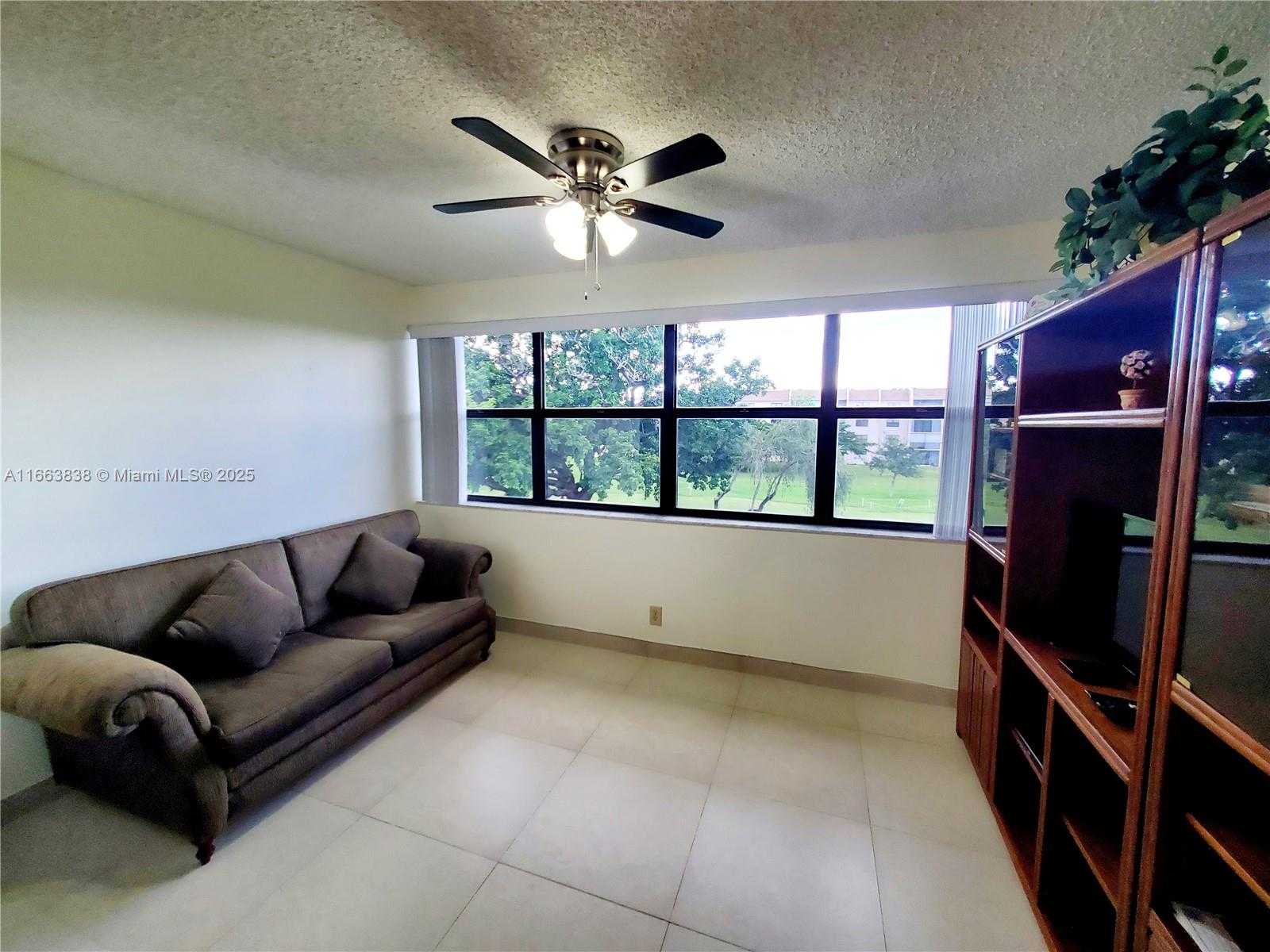 Small Image of 2941 NORTH NOB HILL RD #301, Sunrise Number 17
