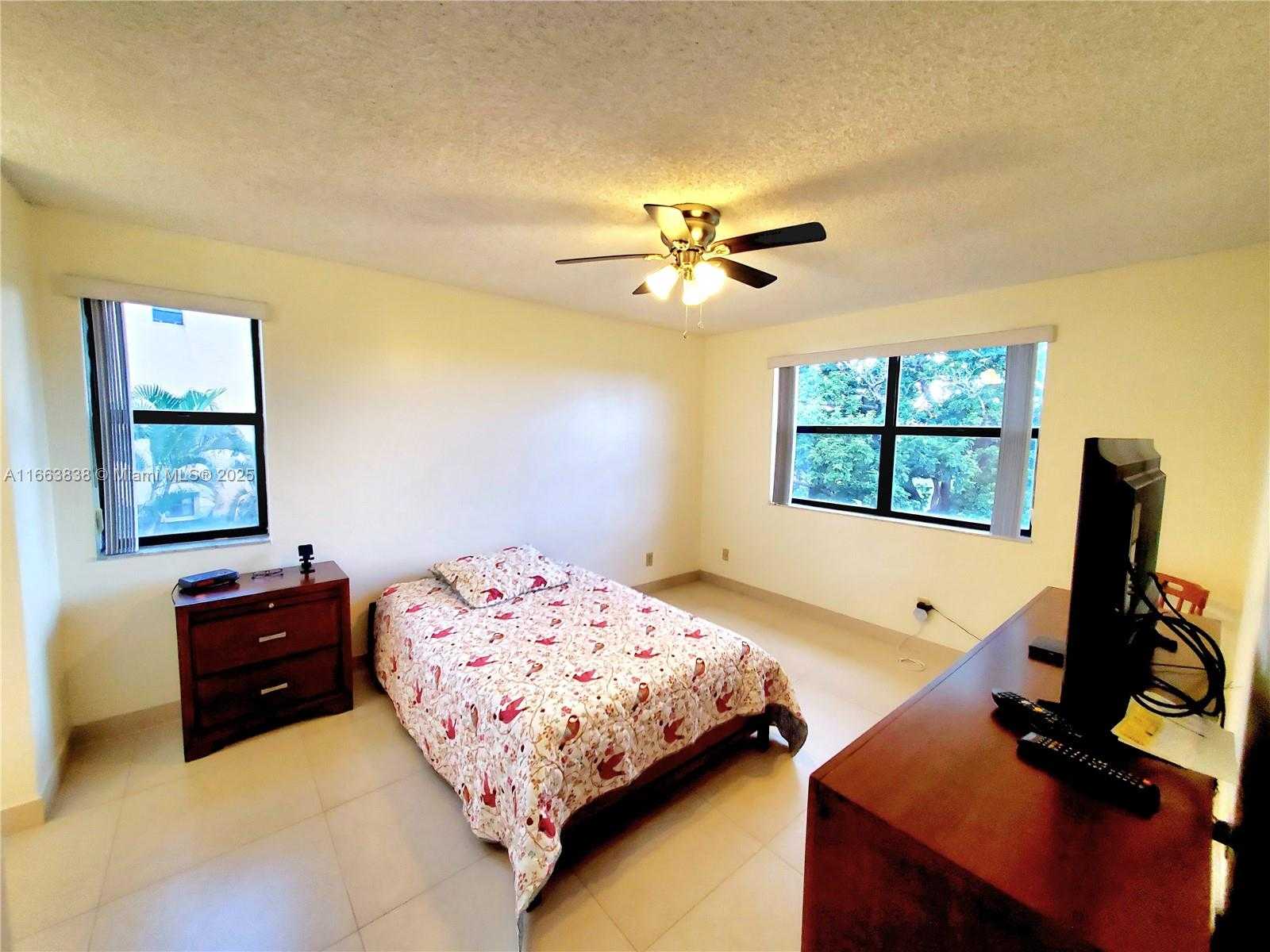 Small Image of 2941 NORTH NOB HILL RD #301, Sunrise Number 20