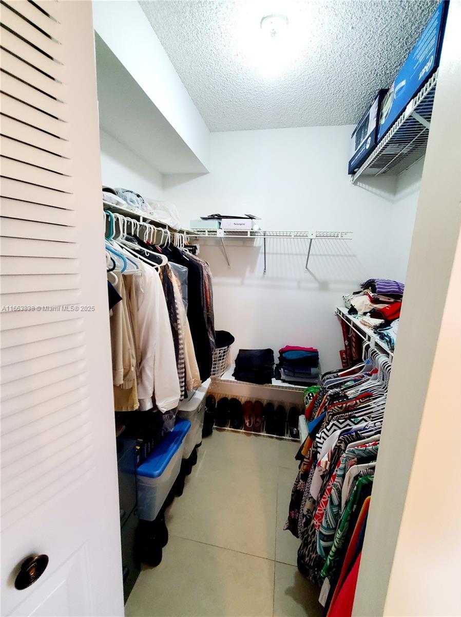 Small Image of 2941 NORTH NOB HILL RD #301, Sunrise Number 21
