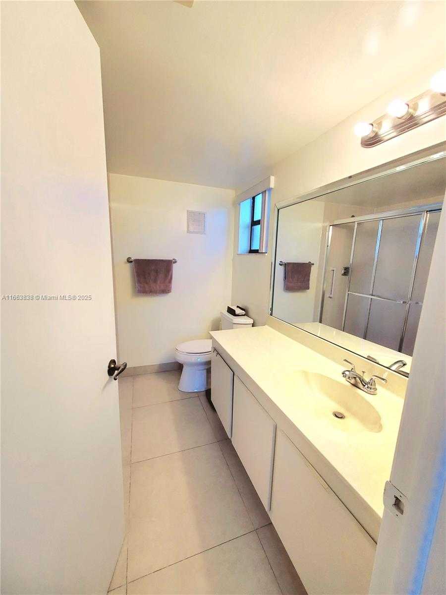 Small Image of 2941 NORTH NOB HILL RD #301, Sunrise Number 24
