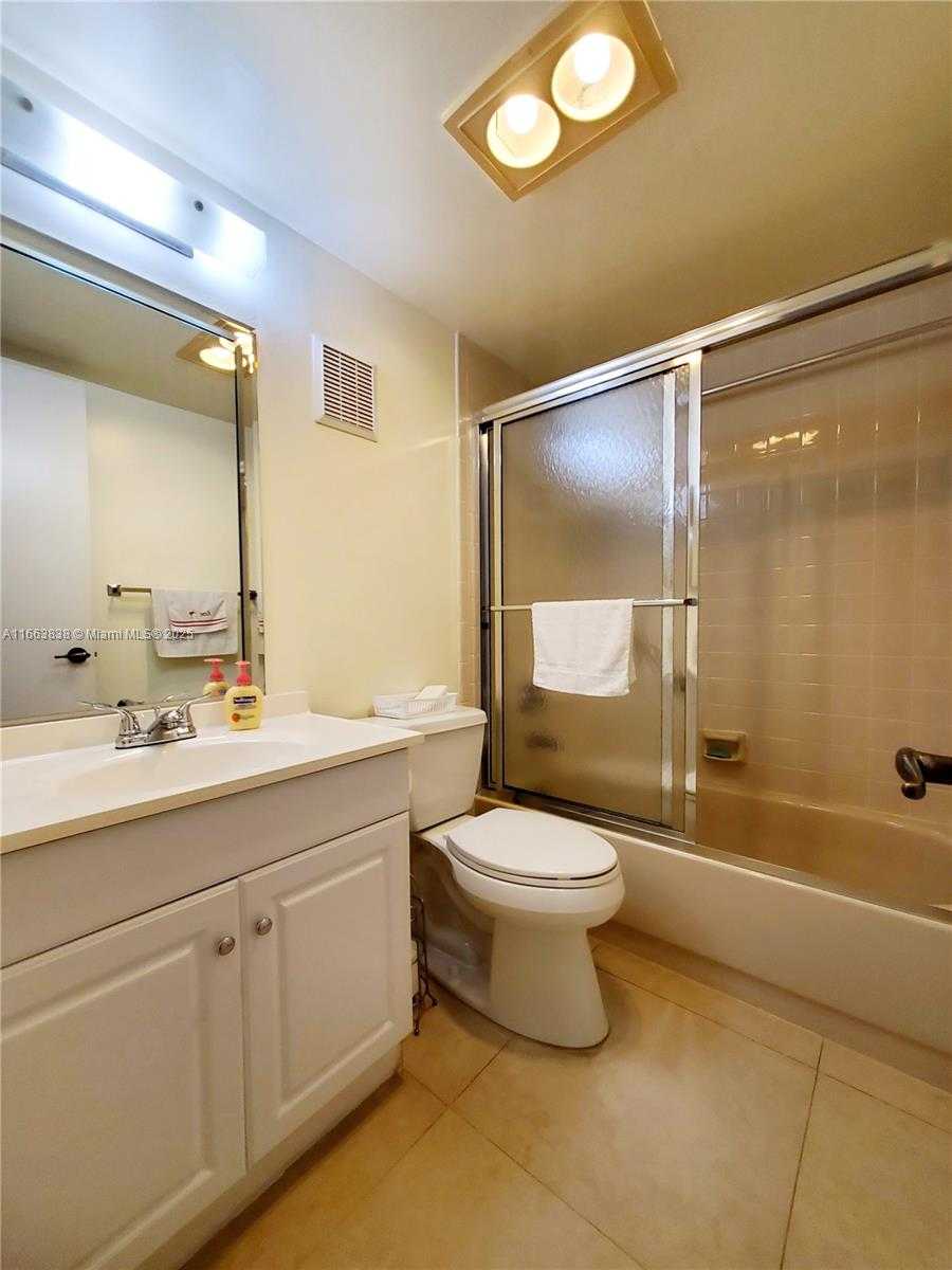 Small Image of 2941 NORTH NOB HILL RD #301, Sunrise Number 28
