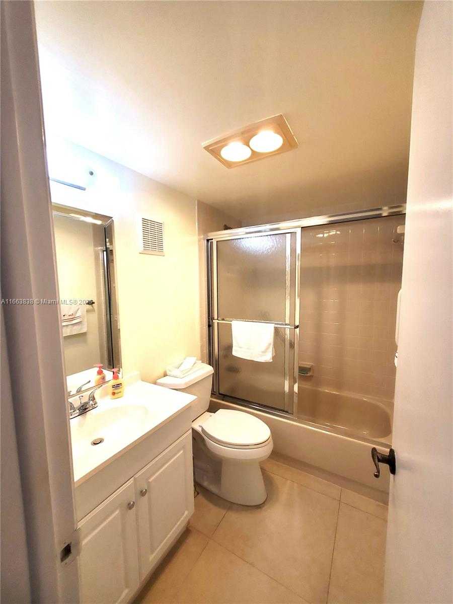 Small Image of 2941 NORTH NOB HILL RD #301, Sunrise Number 29