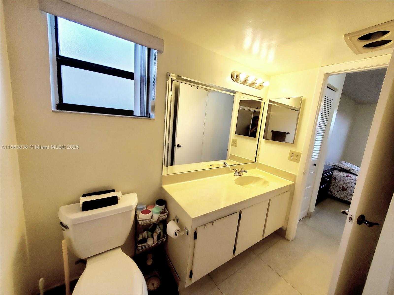 Small Image of 2941 NORTH NOB HILL RD #301, Sunrise Number 30