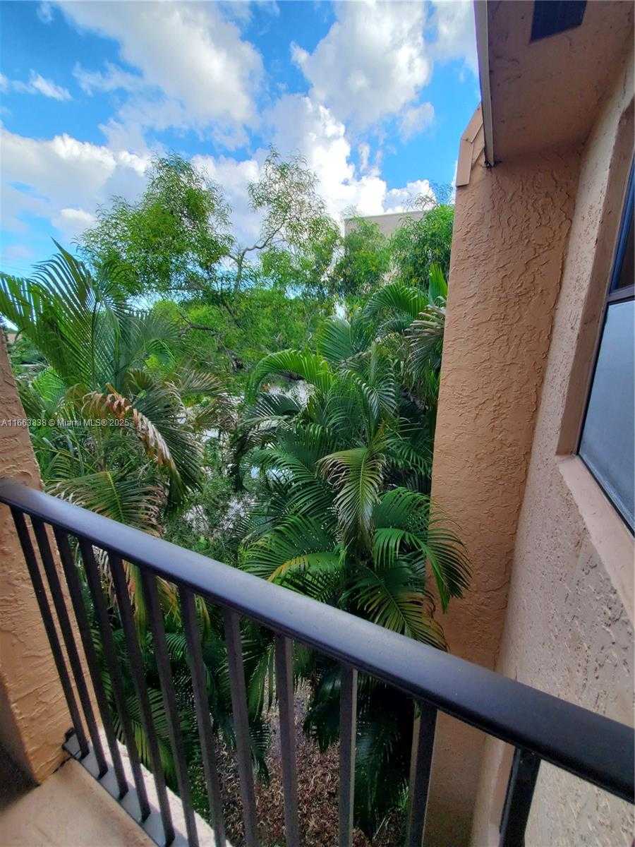 Small Image of 2941 NORTH NOB HILL RD #301, Sunrise Number 41