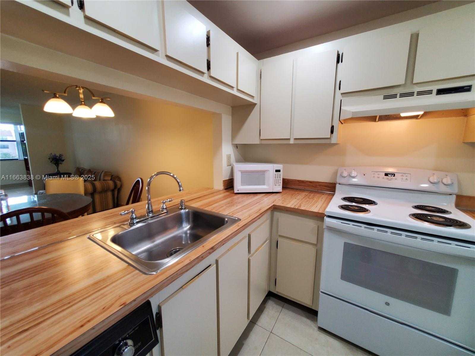 Small Image of 2941 NORTH NOB HILL RD #301, Sunrise Number 5
