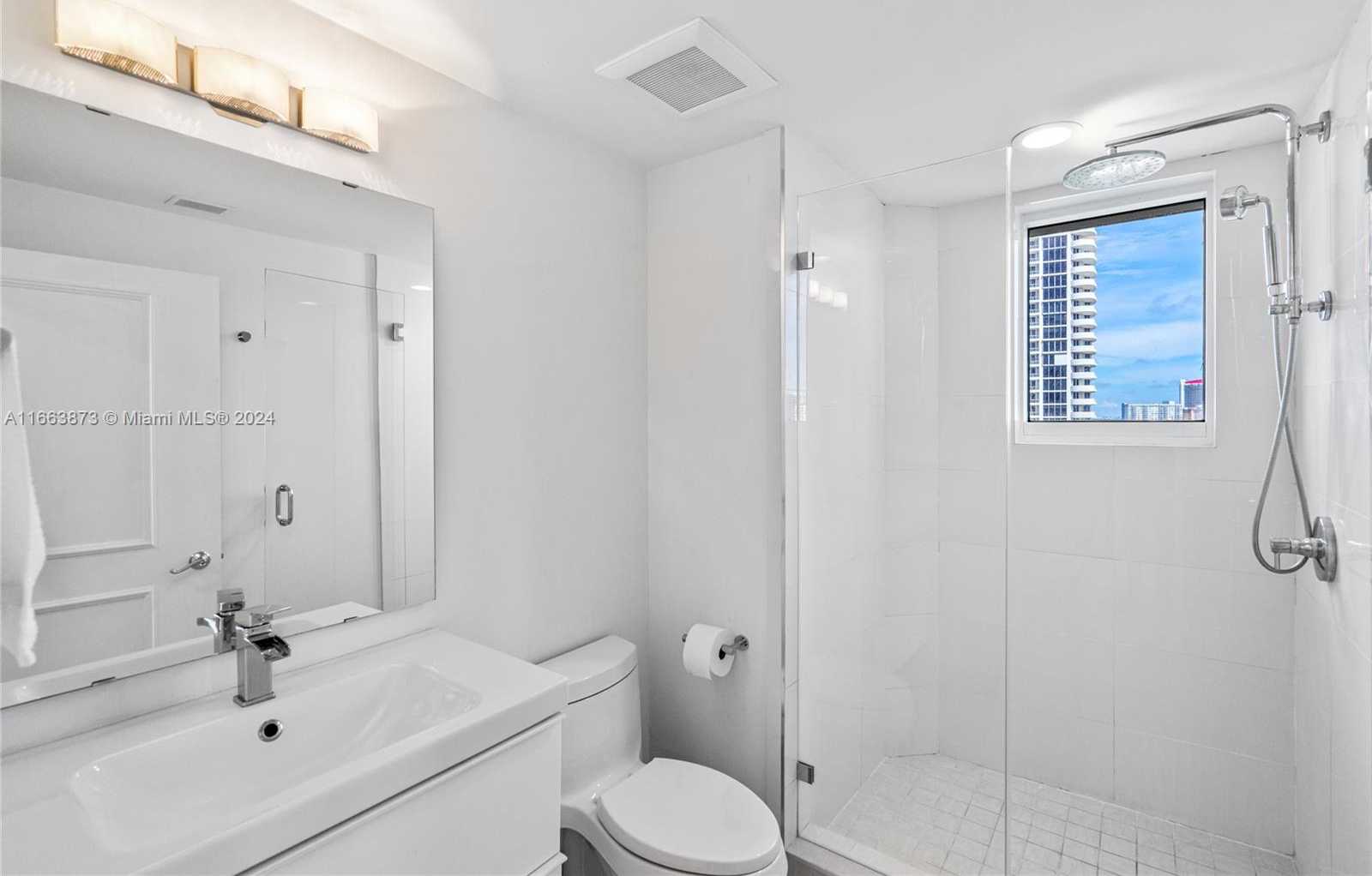 Small Image of 21050 POINT PL #904, Aventura Number 33