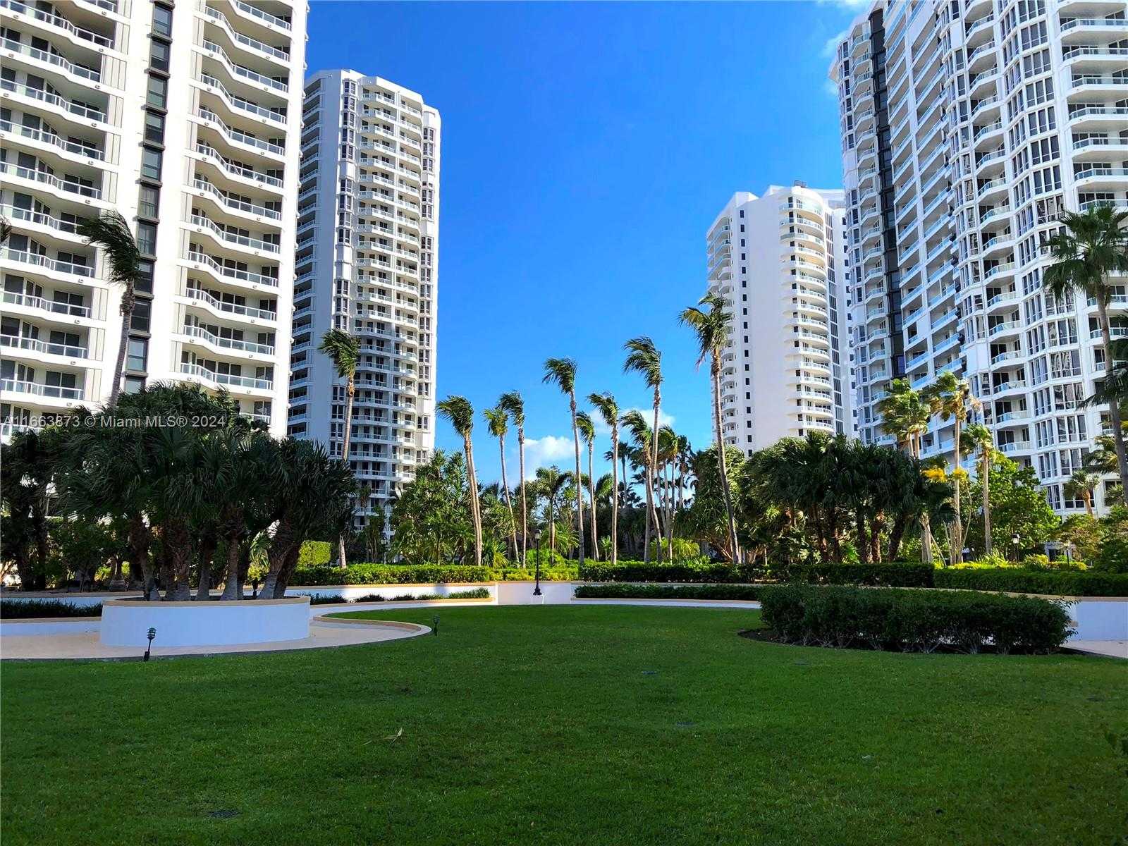 Small Image of 21050 POINT PL #904, Aventura Number 44
