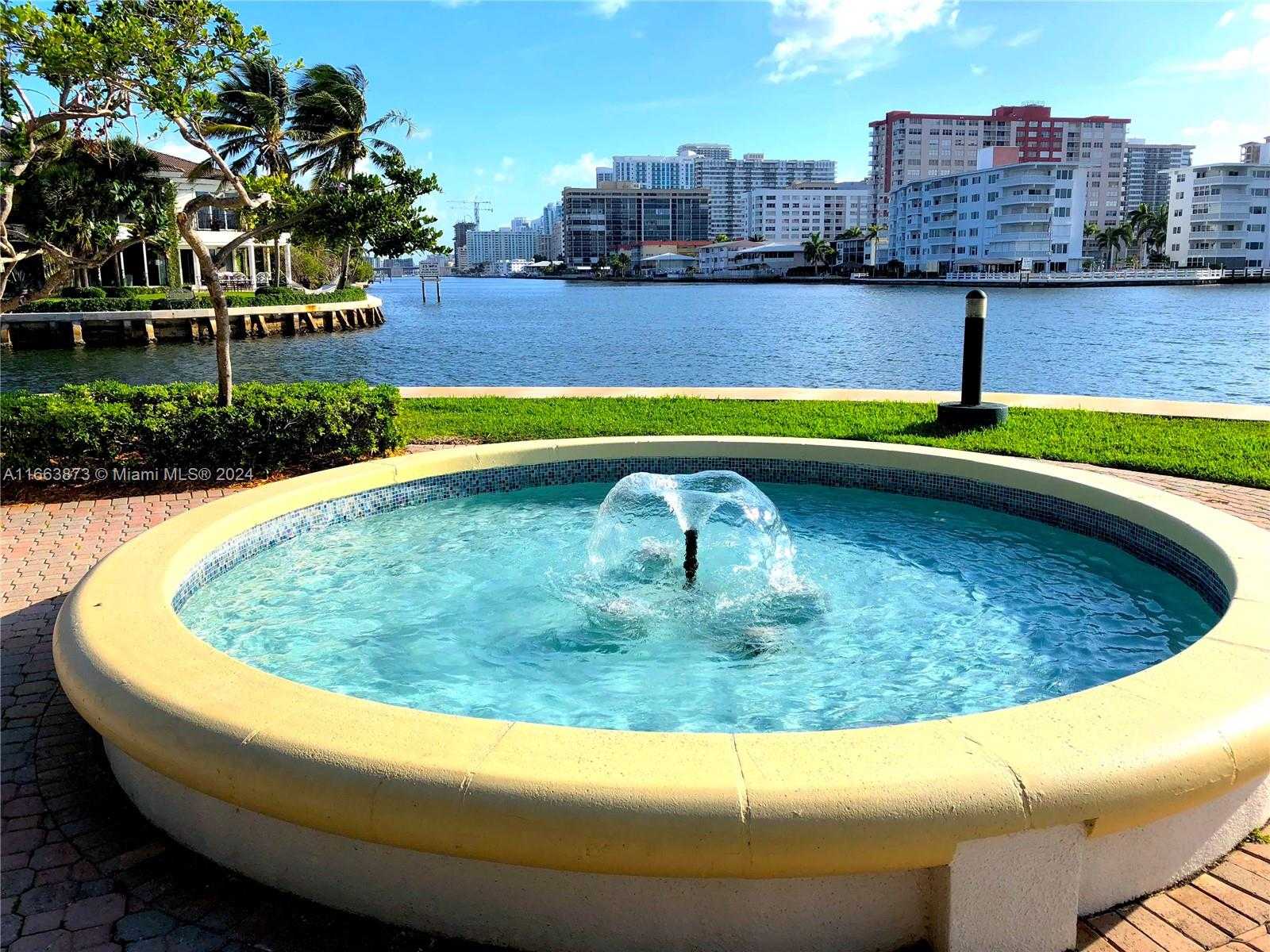 Small Image of 21050 POINT PL #904, Aventura Number 50