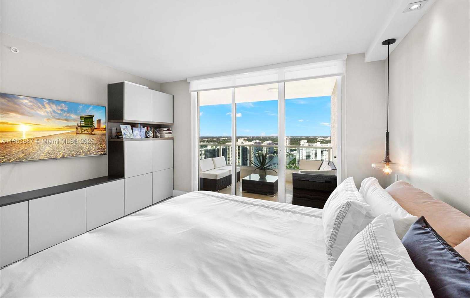 Small Image of 3201 NORTH EAST 183RD ST #GS3107, Aventura Number 35