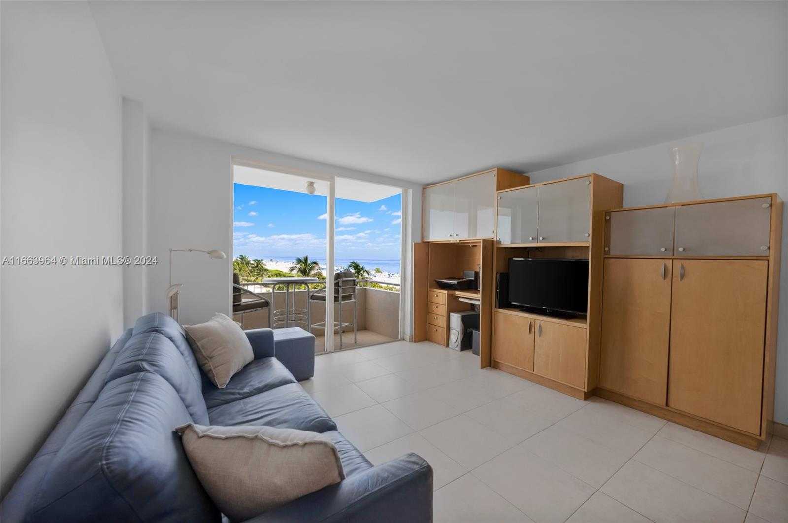 Small Image of 465 OCEAN DRIVE #619, Miami Beach Number 11