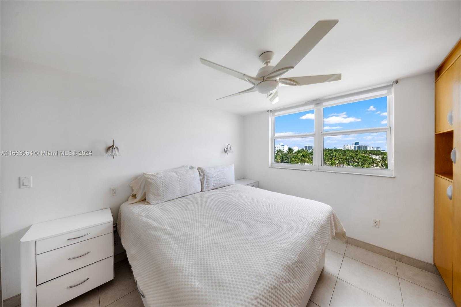 Small Image of 465 OCEAN DRIVE #619, Miami Beach Number 19