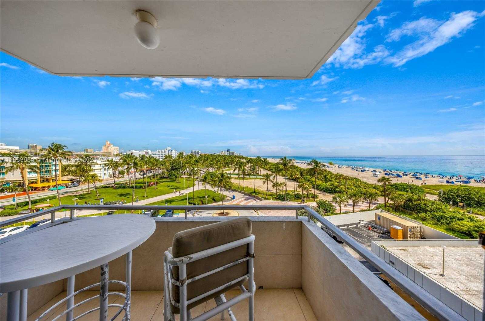 Small Image of 465 OCEAN DRIVE #619, Miami Beach Number 3