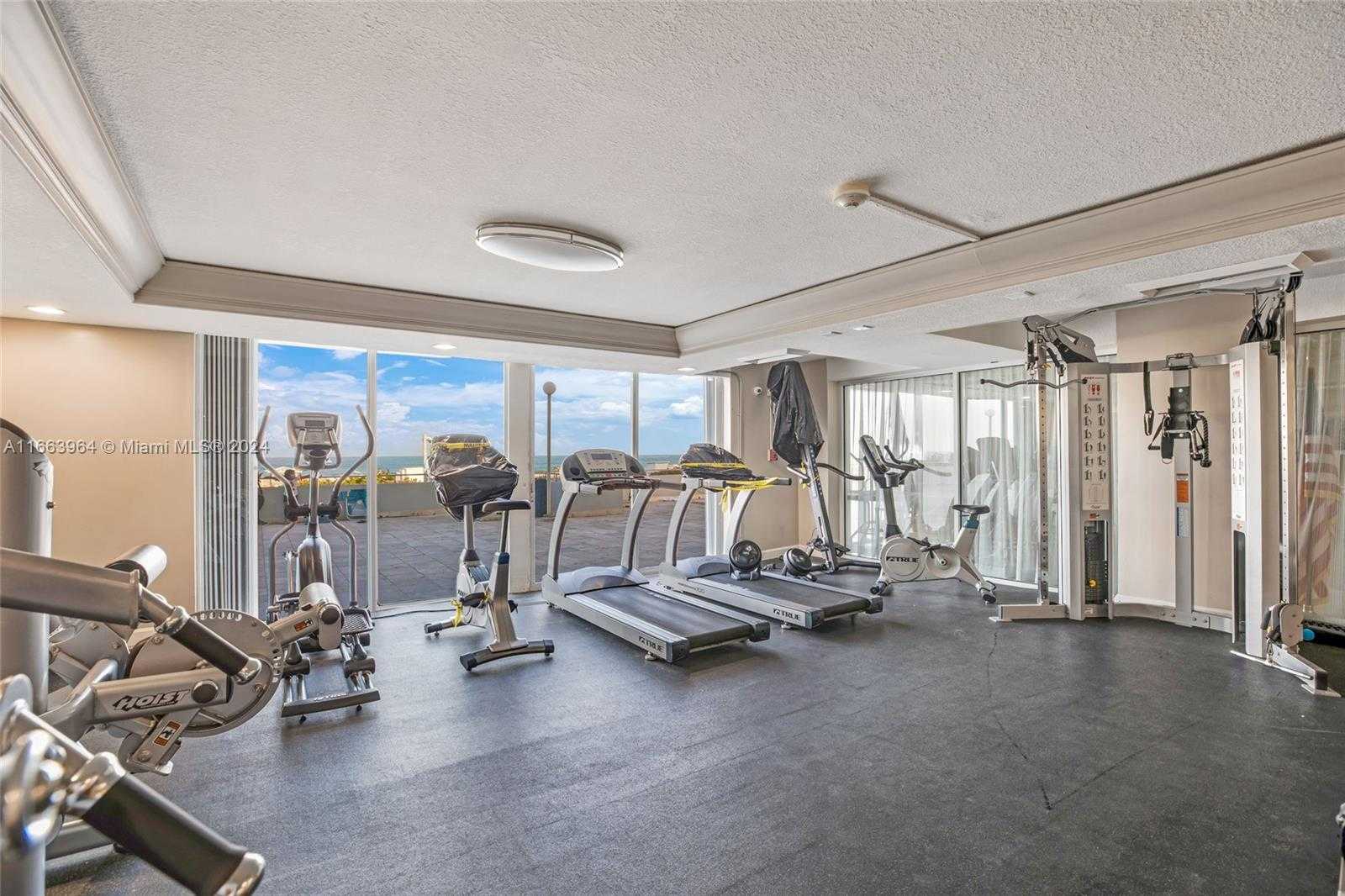 Small Image of 465 OCEAN DRIVE #619, Miami Beach Number 36