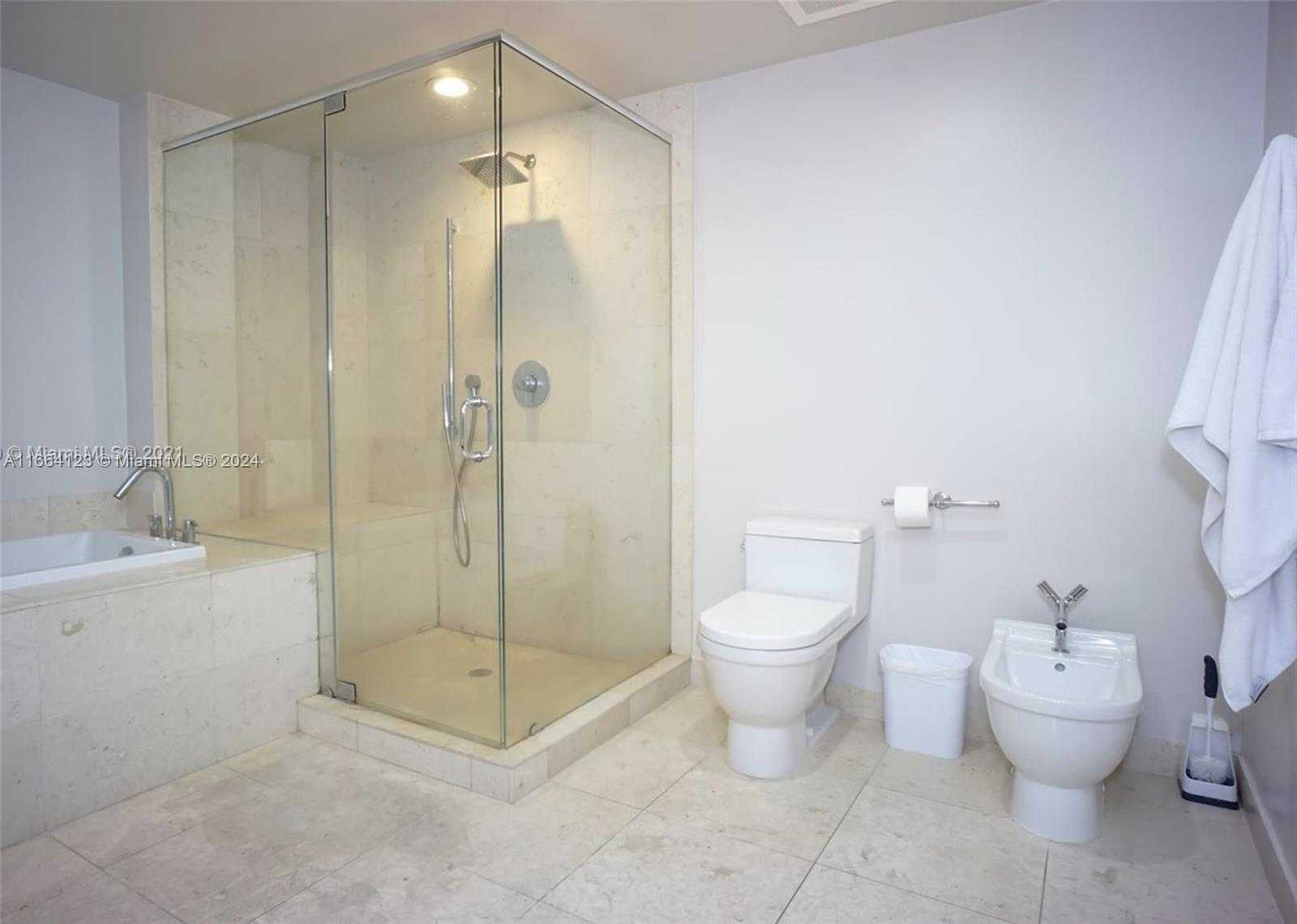 Small Image of 475 BRICKELL AVE #3107, Miami Number 15