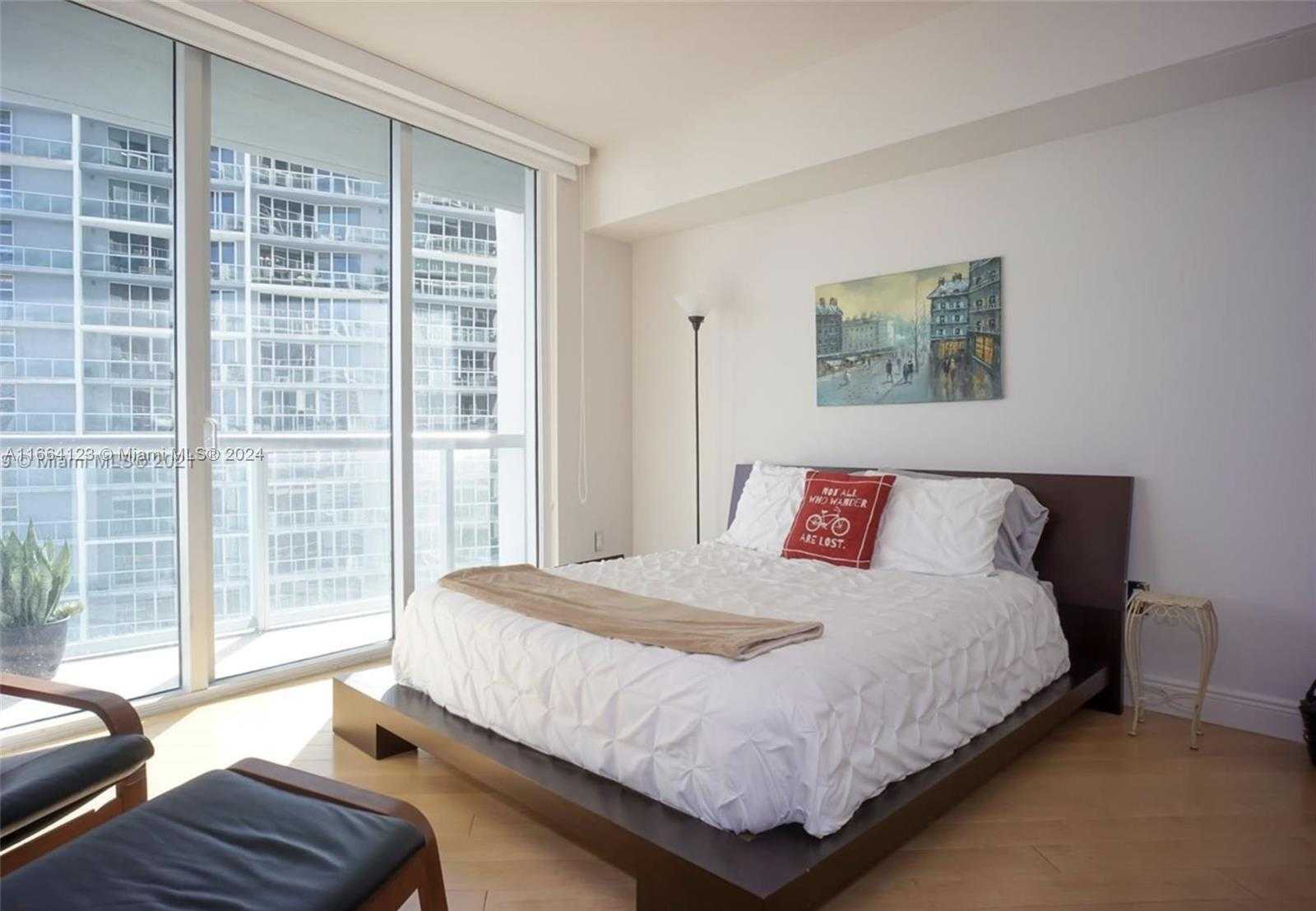 Small Image of 475 BRICKELL AVE #3107, Miami Number 8